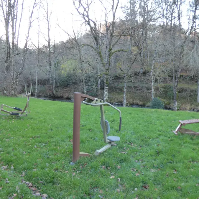 Aire de pique-nique de l'aire de jeux_Cambon-et-Salvergues