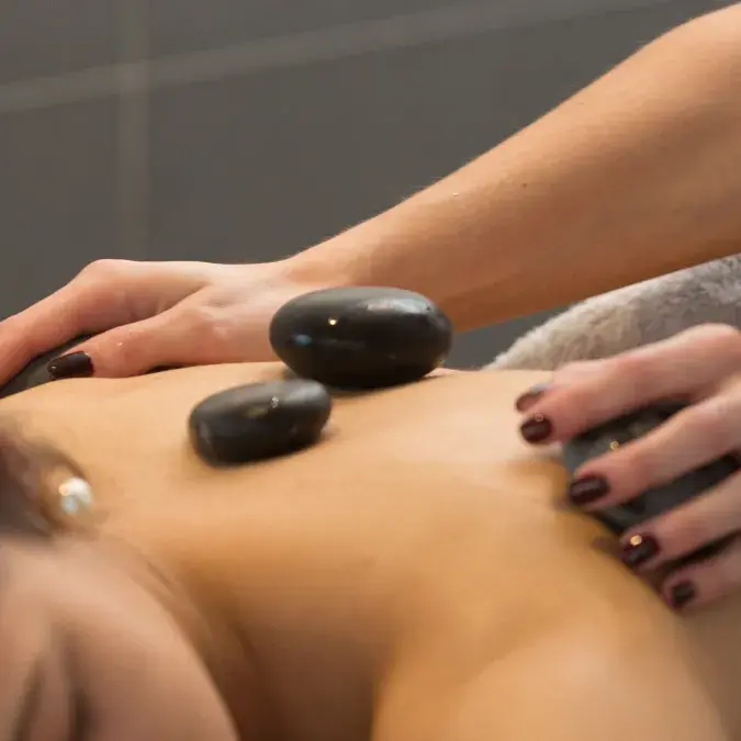 Massage pierres chaudes_Nages