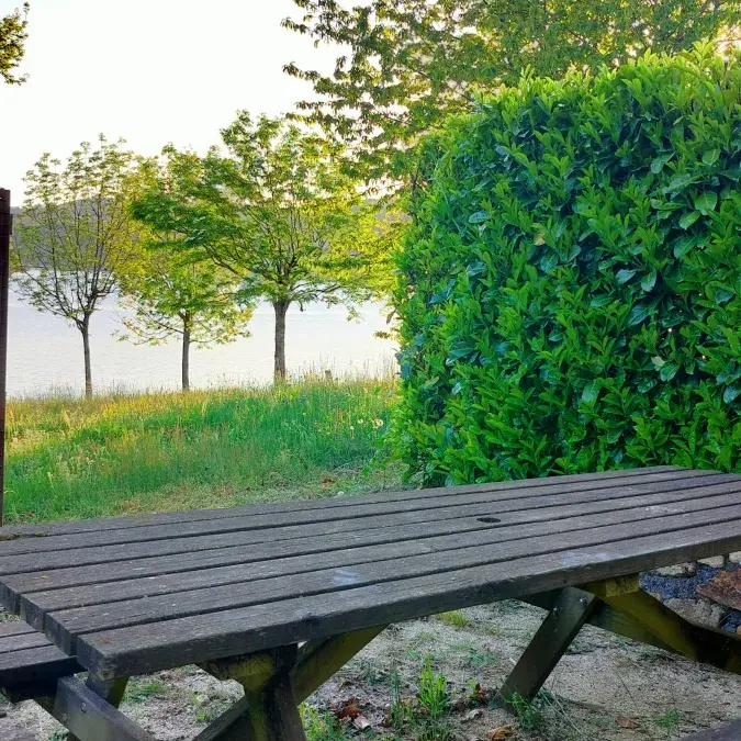 Aire de pique-nique de la base de loisirs du Laouzas n° 2_Nages