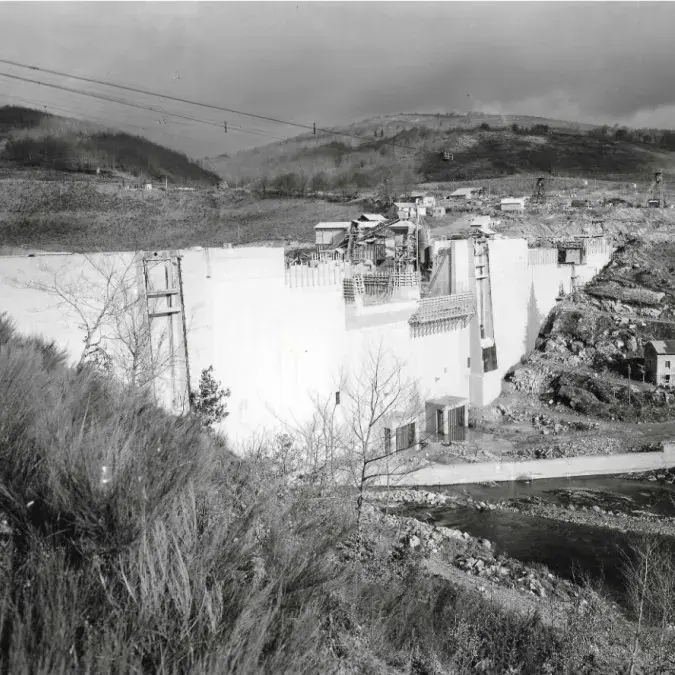 Une histoire de barrage... La Raviège_Anglès
