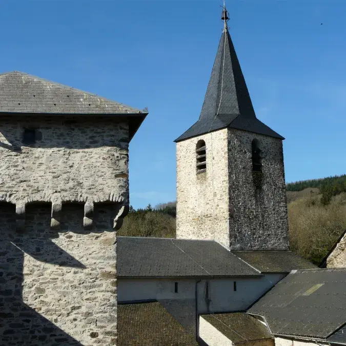Tour et église de Nages